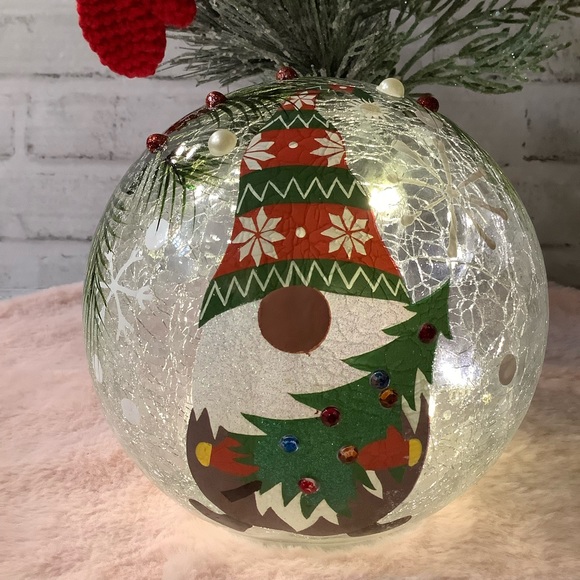 Holiday Christmas Gnome LED Lighted Crackled Glass Ball - Picture 2 of 7